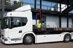 Scania teste ses batteries dans un nouveau laboratoire