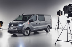 Renault Trucks Trafic Red Edition