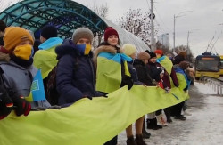 Trudna sytuacja kierowców ciężarówek pozostających w Ukrainie i pomoc na Zachodzie Europy