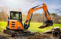 ZX50U-5N DE HITACHI, MINIEXCAVADORA DE GRAN POTENCIA