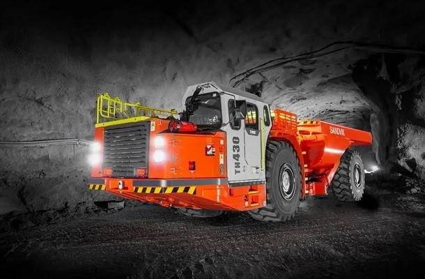 AGREGA SANDVIK EL CAMIÓN TH430 A LA FAMILIA TORO