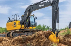 EXCAVADORA 200 G-TIER SE UNE A GAMA DE TAMAÑO MEDIO DE JOHN DEERE