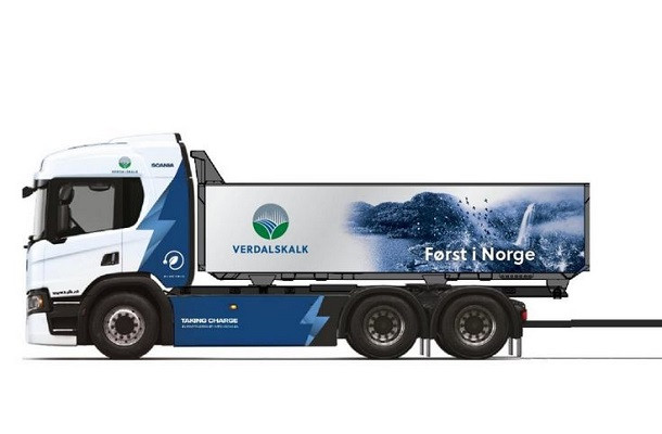 Un Scania électrique de 64 tonnes affecté au transport de chaux