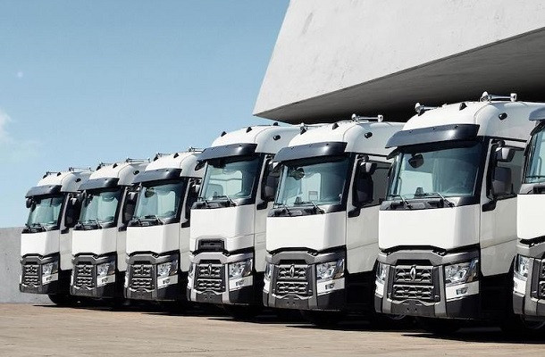 Renault Trucks adds “Health” and “Safety” features to Optifleet
