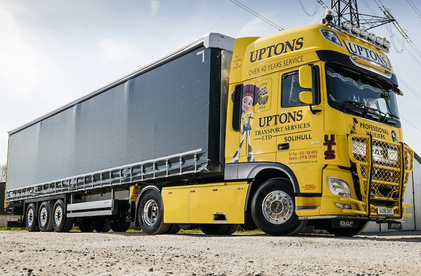 Schmitz Cargobull semi-trailer outweighs the competition for Uptons Transport Services