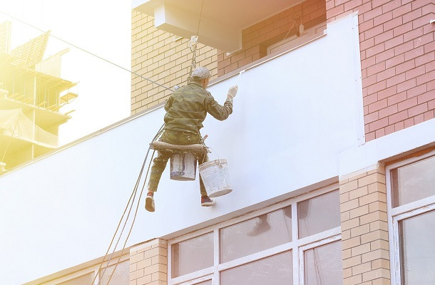 Ravalement de façade : comment faire le choix de la peinture à appliquer ?
