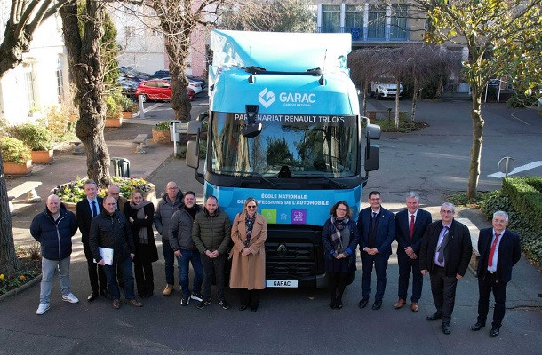 Un T460 pour l'école nationale des professions de l'automobile