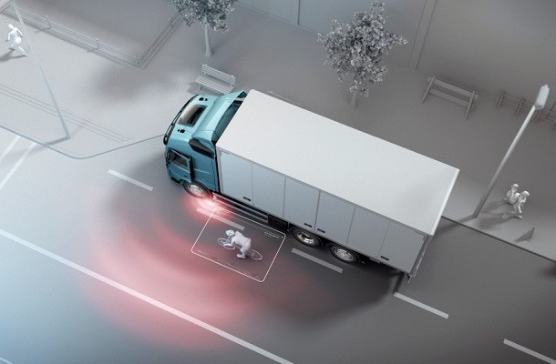 Obowiązkowe systemy bezpieczeństwa w ciężarówkach od 2024 roku