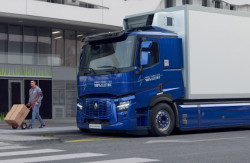 Renault Trucks digitises cab interiors and reinforces safety features on its heavy-duty range