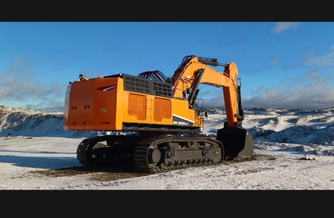 3 excavadoras Develon acumulan horas de servicio en Estonia