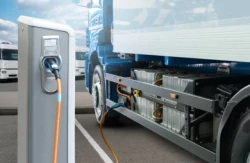 Publication CNR&nbsp;: faut-il investir dans les poids lourds électriques en 2024&nbsp;?
