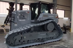 Centennial Grey: Cat rinde homenaje a su historia con una edición limitada especial