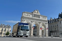 Volvo Trucks assemble son 1000e camion électrique en France