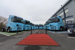 50 Volvo FH Aero GNL pour Wheeltainer