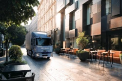 Livrer en centre&nbsp;ville&nbsp;: Renault&nbsp;Trucks présente l'E-Tech D&nbsp;12T