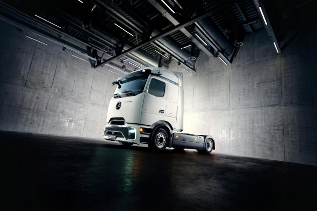 Mercedes-Benz Trucks lance l'eActros Lowliner