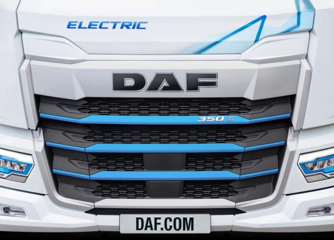 Einride intègre son système autonome aux camions DAF