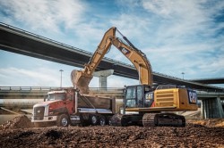 A New Fuel-efficient, Caterpillar Excavator : The 336E H Cat Hydraulic ...