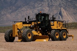 Caterpillar unveils their new grader 16M3