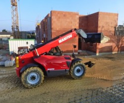 Manitou launches three new telehandlers in the Construction MT series