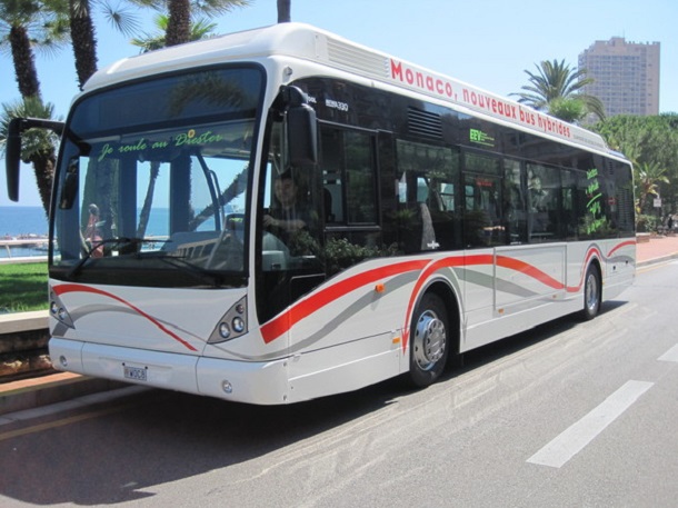 A Monaco, Scania a livré en 2011 huit autobushybrides électrique-biodiesel.