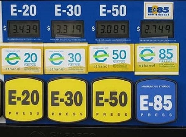 Les pompes à l'éthanol d'unestation-service aux Etats-Unis.