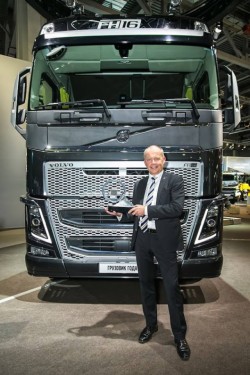 Volvo FH получил премию Грузовик года 2014 « Truck of the year 2014 »!